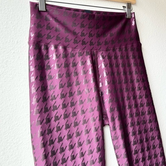 Peloton Purple Res Show Up Houndstooth Printed Legging Sizes L - Picture 6 of 15